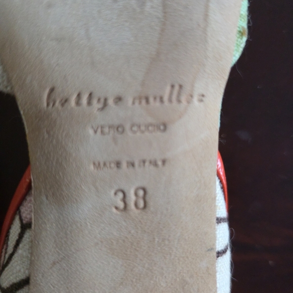 Bettye Muller Floral Heels - Red and Green - Picture 8 of 9